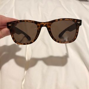 Lucky brand tortoise sunglasses